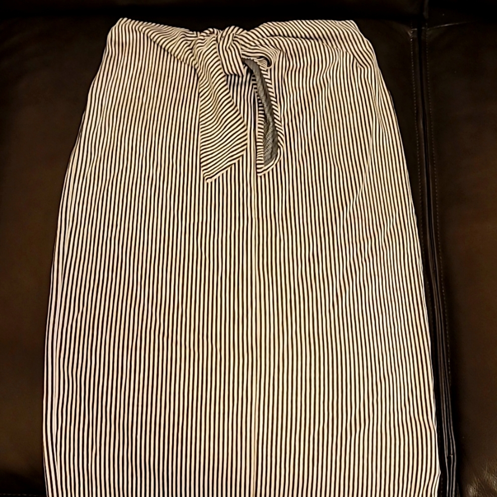 Club Manaco long skirt (size XS) white and black stripes